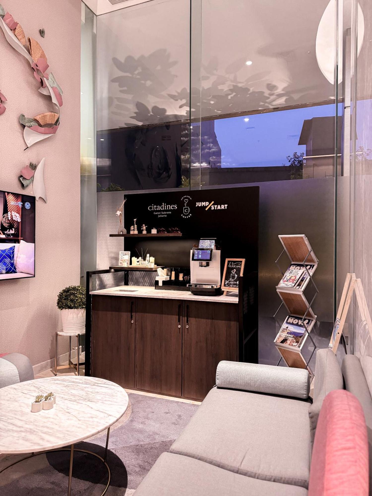 Citadines Gatot Subroto Yakarta Exterior foto